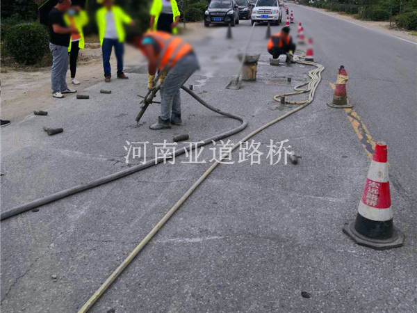 公路鉆孔施工