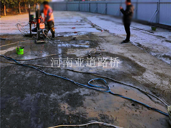 公路壓漿施工