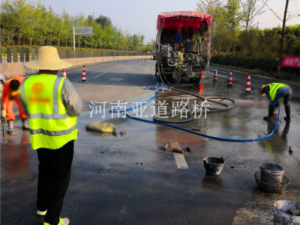 公路壓漿施工