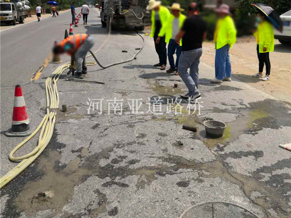 公路鉆孔施工