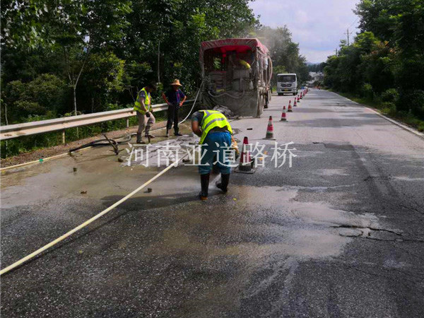 公路鉆孔施工