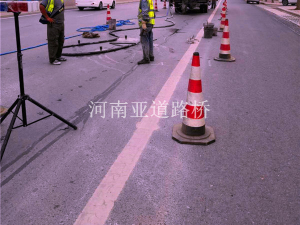 公路壓漿施工